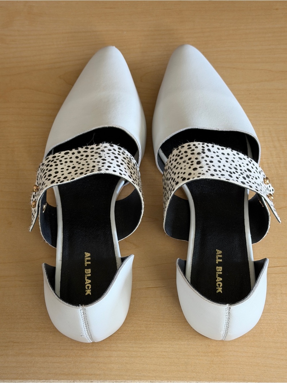 NWOT ALL BLACK Pointed Toe Flats White Leather Calf Hair Strap Size 9.5